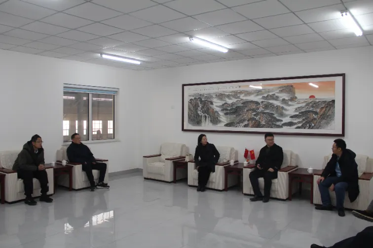 Zavodu ziyarət etmək və əməkdaşlığı araşdırmaq üçün Shandong Memarlıq Universitetinin nümayəndə heyətini qarşılamaq