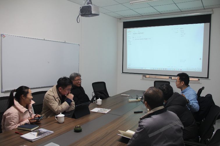 Shandong Lannuo, Cənubi Koreyanın Dongguk Universitetindən professor KWAK, Mun Kyu, Ph.D. və Nümayəndə Liang Tongho ilə Səs-küy Laboratoriyası və Səs-küyə Nəzarət Layihəsinin Təşəbbüsünü Müzakirə edir